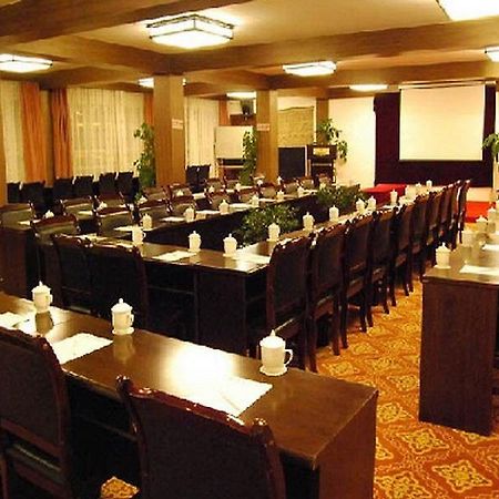 He XI Resort Hotel 麗江市 エクステリア 写真